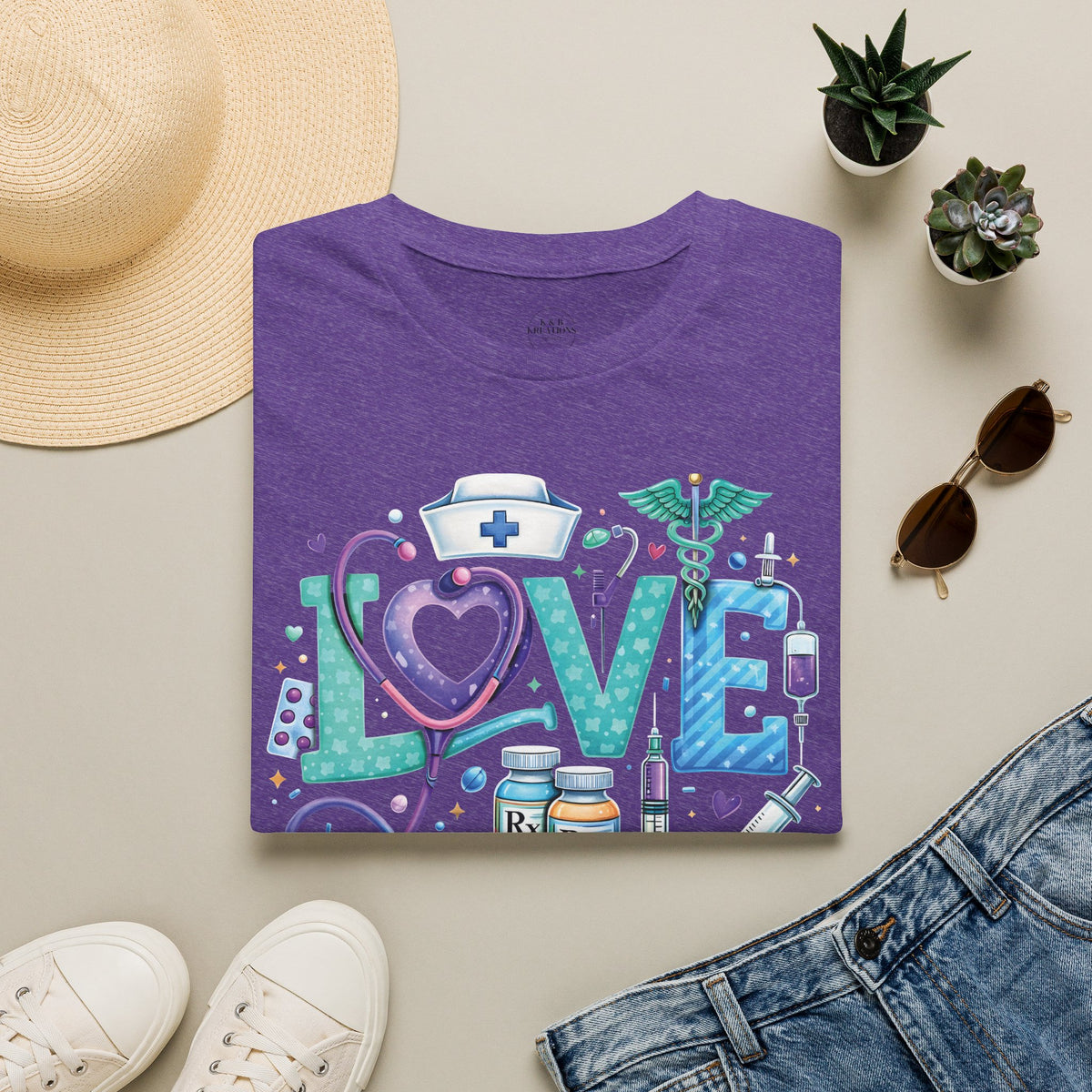 Nurse Love graphic tee | T-Shirt, medical stethoscope heart design