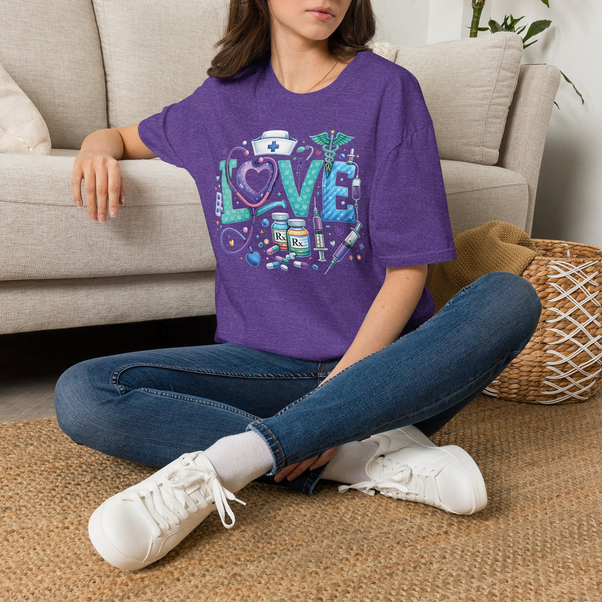 Nurse Love graphic tee | T-Shirt, medical stethoscope heart design